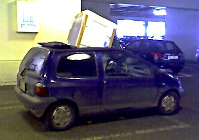 Car with refrigerator through the sunroof