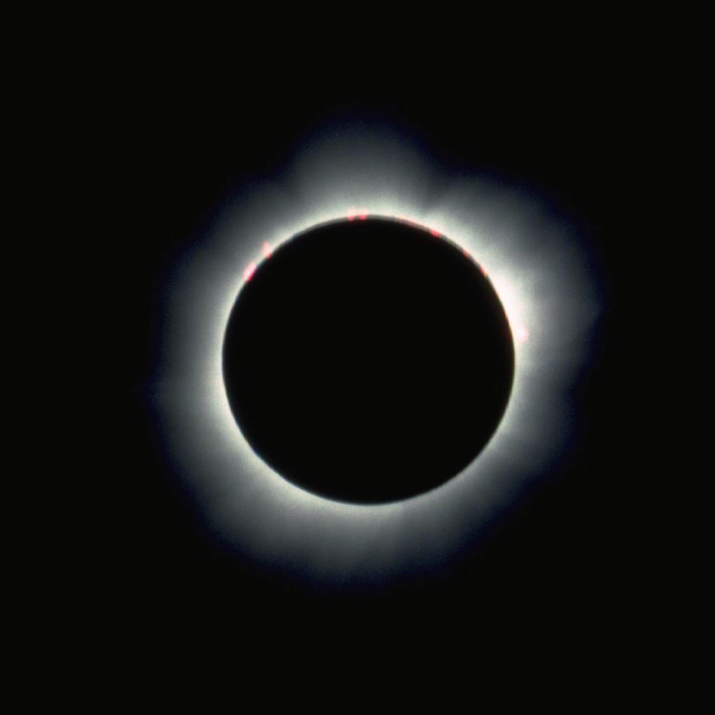 Large eclipse image: Slide 4