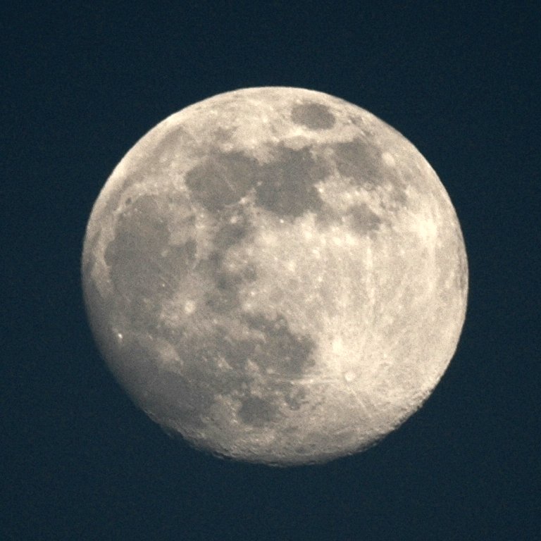 Moon near Apogee, Earth near Perihelion