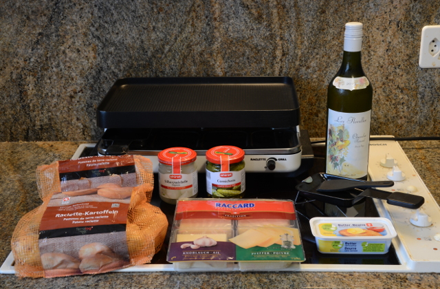Raclette: Ingredients and grill