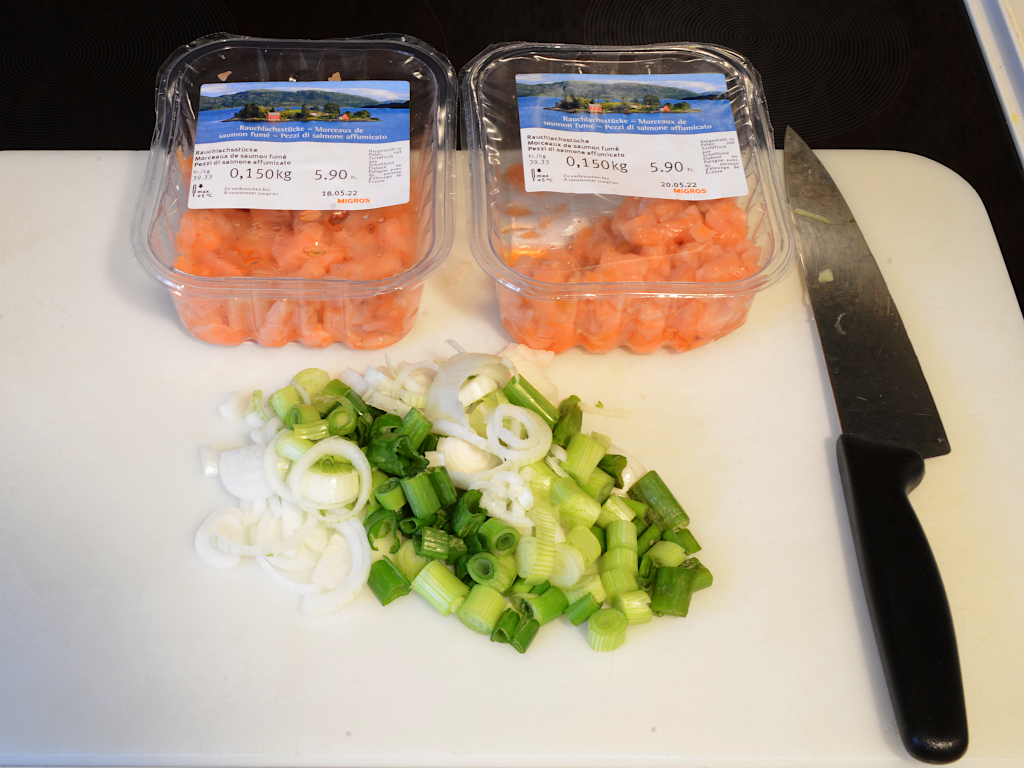 Salmon Pasta Tonnato: cutting up onions