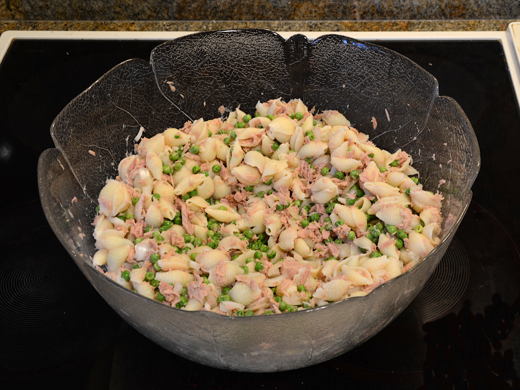 Tuna, Shells, and Peas