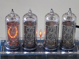 Nixie clock: automatic date setting