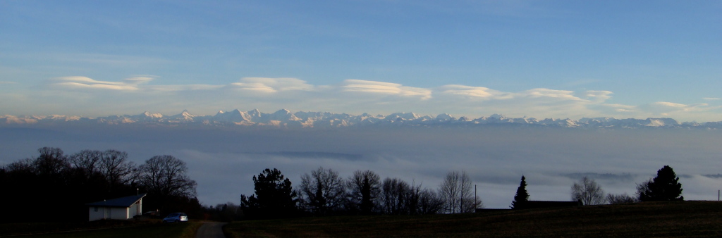 Lenticular clouds over the Alps, 2008-01-21