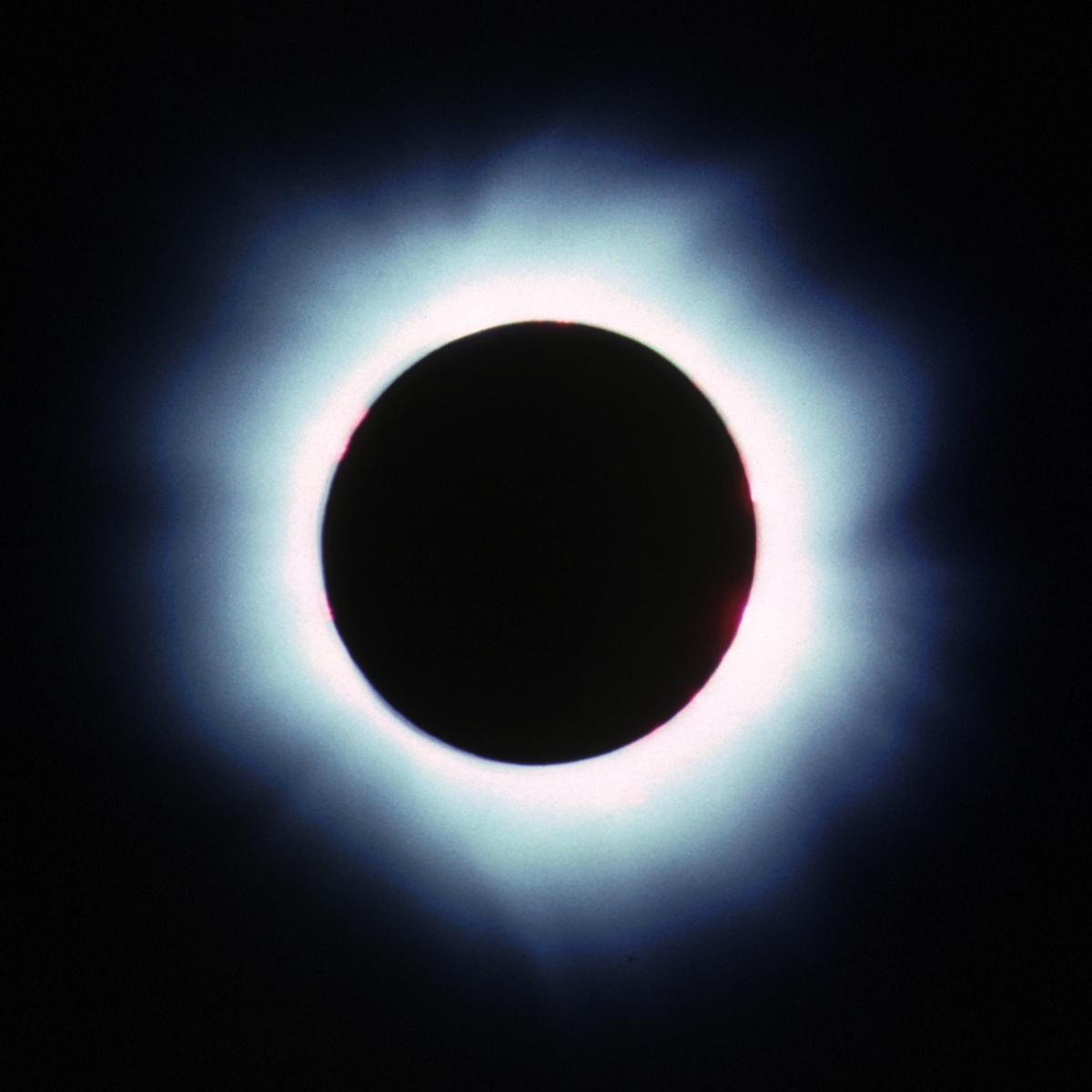 Large size eclipse image