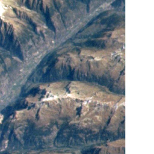 Zoomed image: 16,7